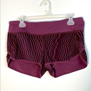 Lululemon Speed Short Purple Patterned Shorts size 8